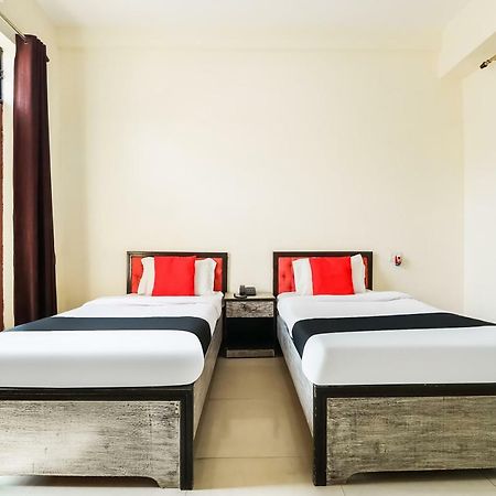 Capital O 60233 Brij Ki Rasoi Deluxe Otel Lucknow Dış mekan fotoğraf