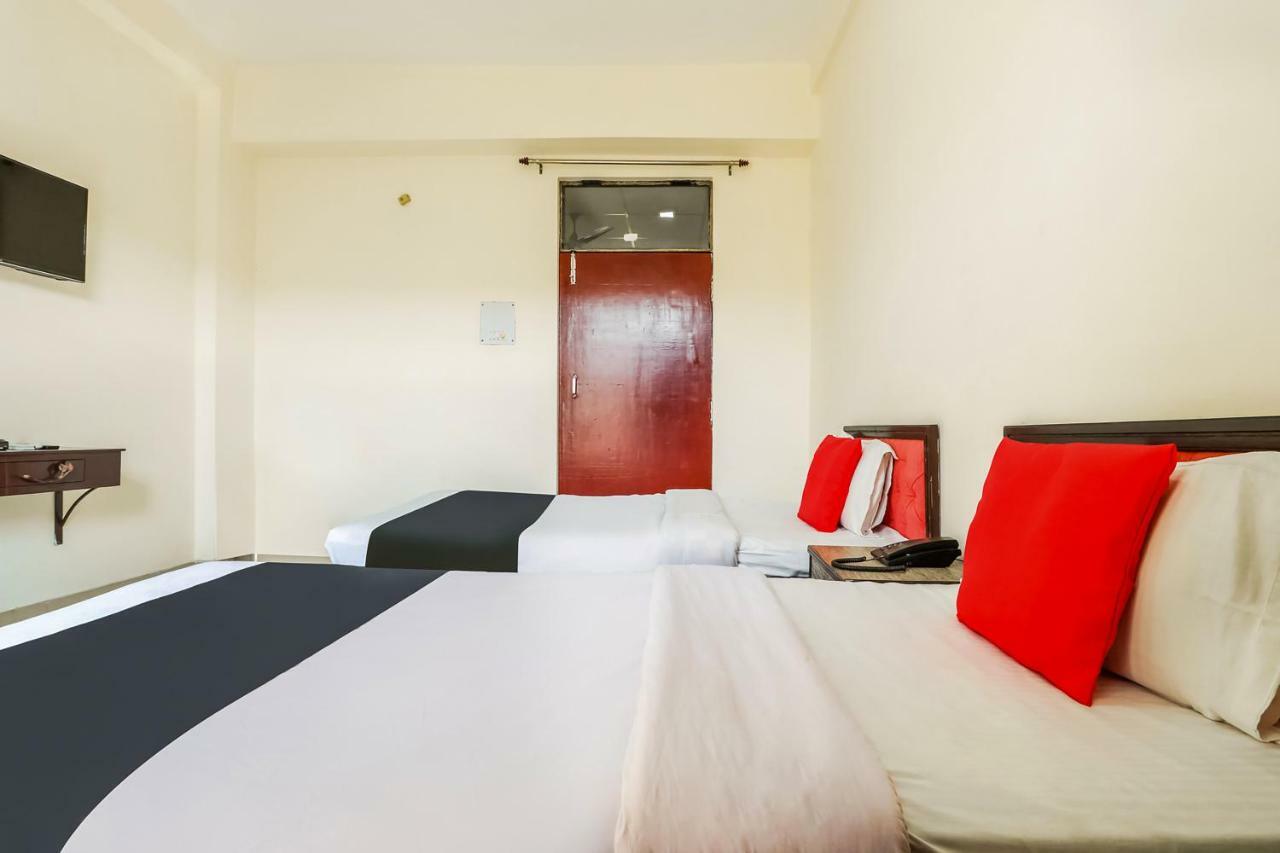 Capital O 60233 Brij Ki Rasoi Deluxe Otel Lucknow Dış mekan fotoğraf