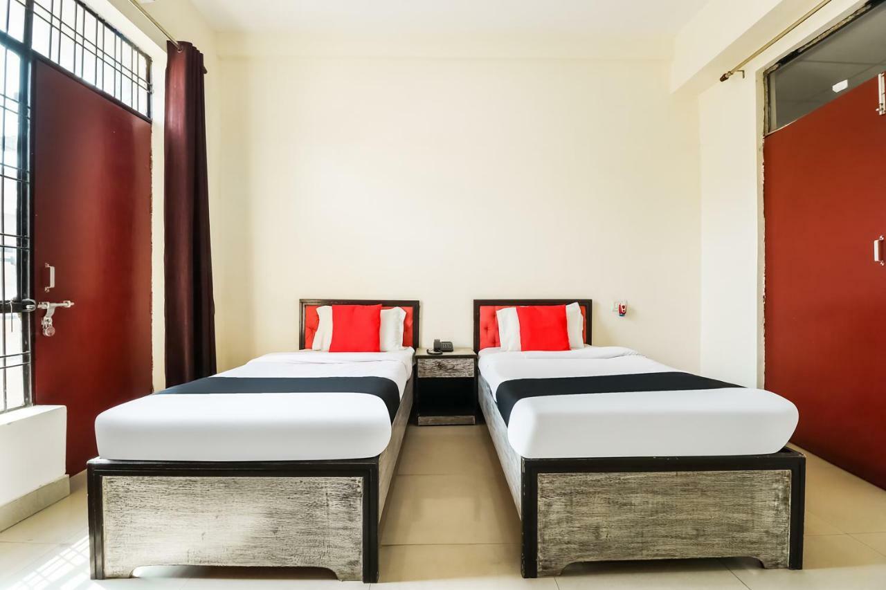 Capital O 60233 Brij Ki Rasoi Deluxe Otel Lucknow Dış mekan fotoğraf