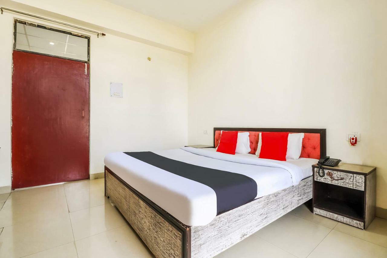 Capital O 60233 Brij Ki Rasoi Deluxe Otel Lucknow Dış mekan fotoğraf