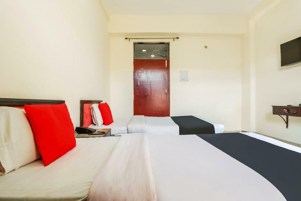 Capital O 60233 Brij Ki Rasoi Deluxe Otel Lucknow Dış mekan fotoğraf