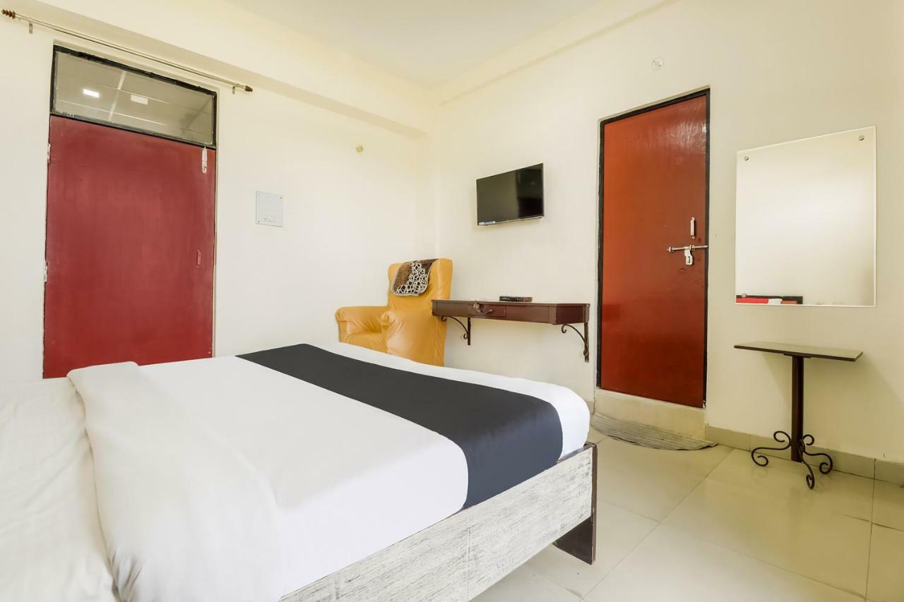 Capital O 60233 Brij Ki Rasoi Deluxe Otel Lucknow Dış mekan fotoğraf