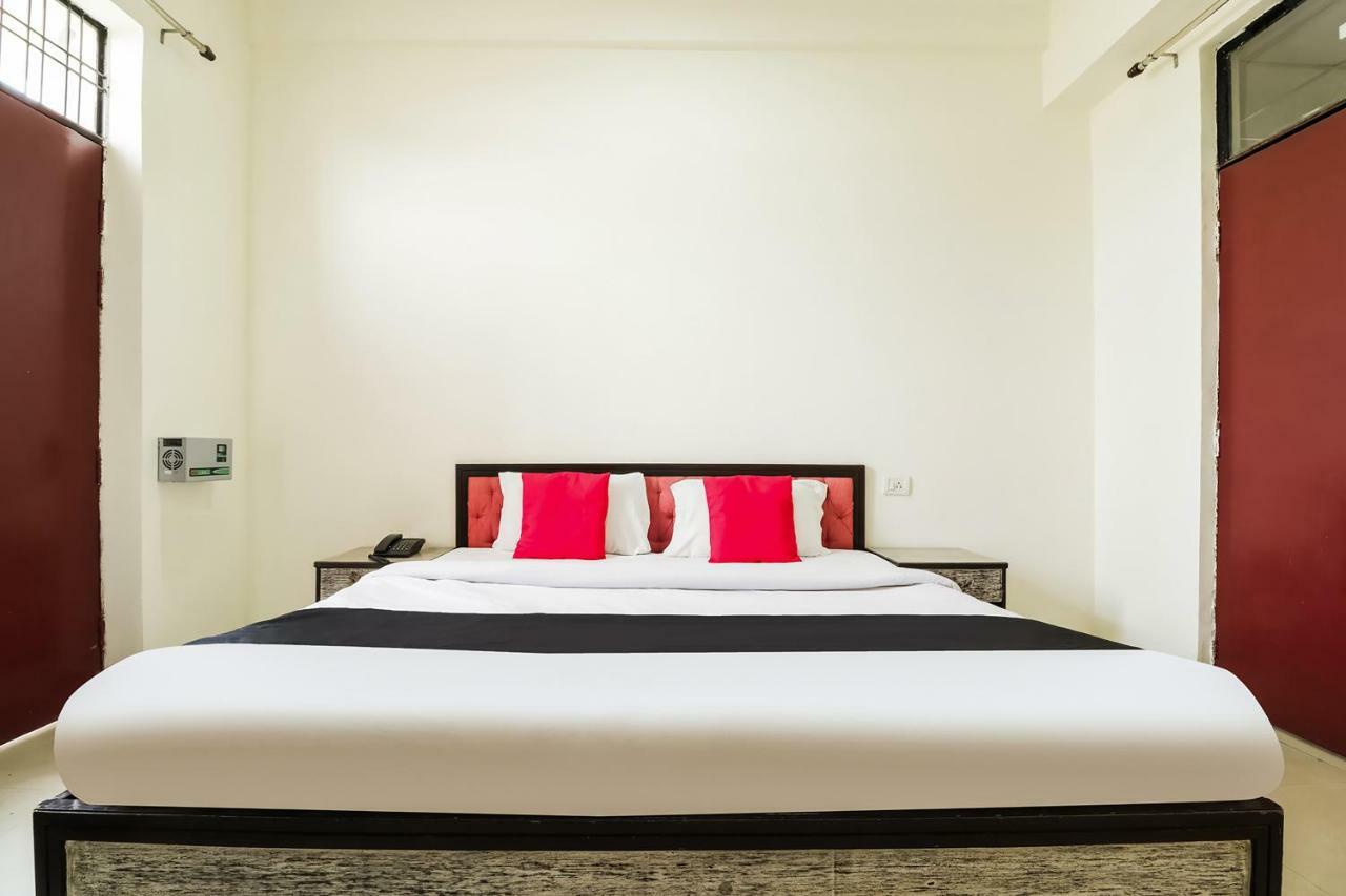 Capital O 60233 Brij Ki Rasoi Deluxe Otel Lucknow Dış mekan fotoğraf